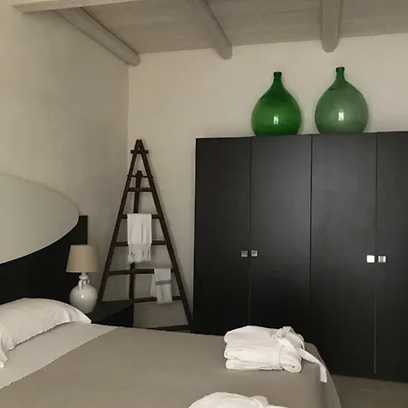 Bed & Breakfast Masseria Messapia & 3*